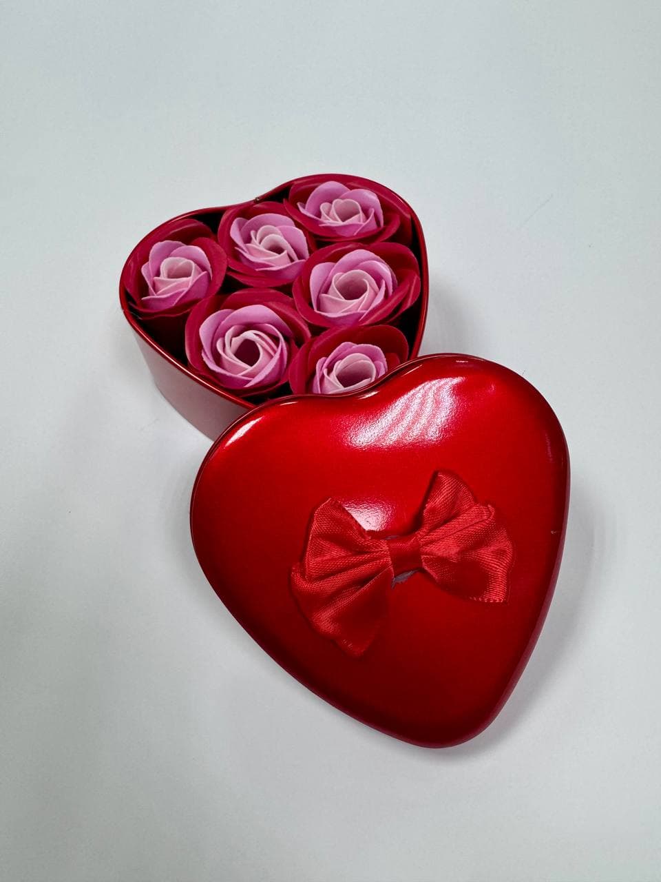 Мыльные розы 6 штук, в подарочной упаковке "Сердце" 